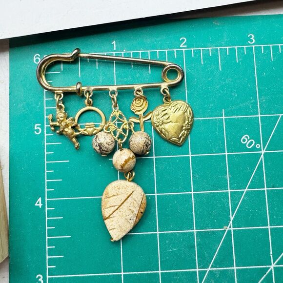 Vintage Victorian Revival Charm Safety Pin Heart Claddagh Cherub Jasper Stone - Picture 5 of 7